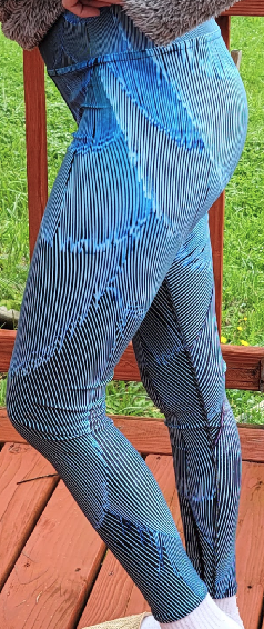 homemade quaker parrot feather inspired leggings